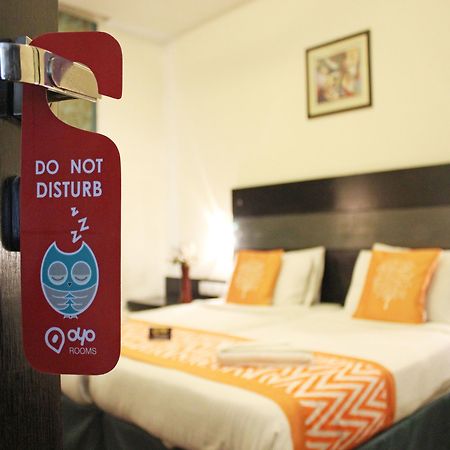Oyo 605 Hotel Camria Gurgaon Luaran gambar